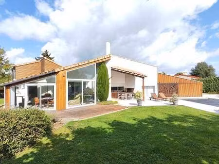 vente maison à haute-goulaine (44115) : à vendre / 240m² haute-goulaine