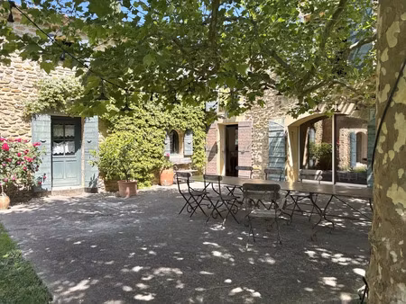 vente maison 9 pièces 237 m² uchaux (84100)