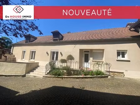 maison spacieuse et lumineuse de 6 pièces avec terrasse et garage à coussegrey.