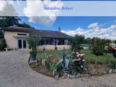 maison de 191 m² avec piscine à pontours