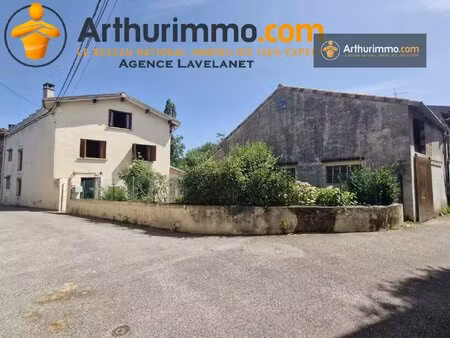 maison de village  jardin et dépendances à léran