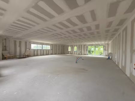 location locaux professionnels 5 pièces 72.5 m² à cheix-en-retz (44640)  720 €