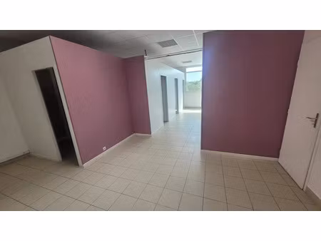 location locaux professionnels 67 m² à le crès (34920)  791 €