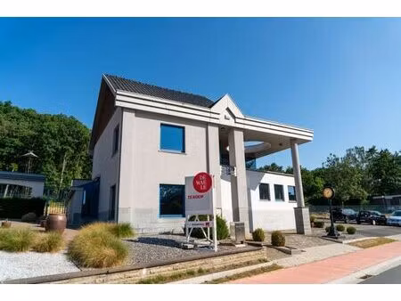 immeuble de bureaux idéalement situé à meldert