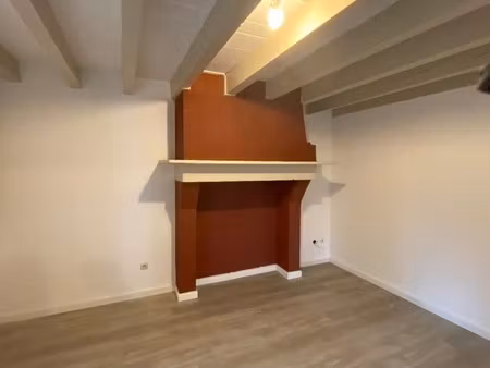 maison rénovée avec 2 appartements t3 avec terrain individuel et garage à morcenx (40) -