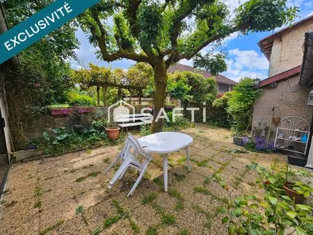 maison en pierre 6 chambres + grange et hangar