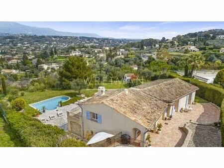 villa avec piscine dans un domaine fermé avec tennis - castellaras  mouans sartoux  proche