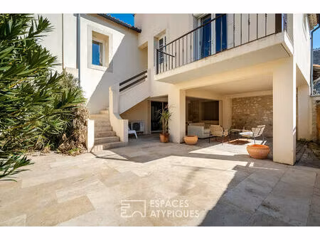 maison de village avec extérieur