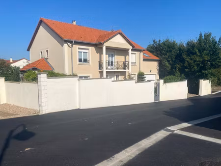 calme et confort à noisseville maison d'architecte contempor