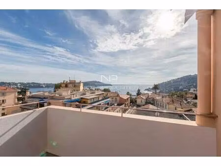 villefranche sur mer. 5 pièces au dernier étage avec terrasse