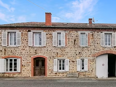 vente maison 9 pièces 305 m² à sail-sous-couzan (42890)  212 000 €