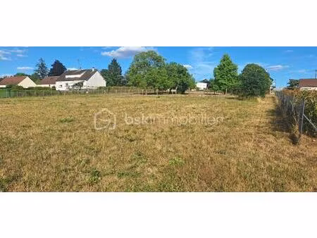 terrain de 1 404 m² à montbouy
