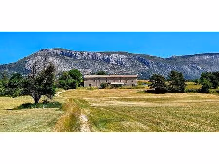 ancien corps de ferme à restaurer