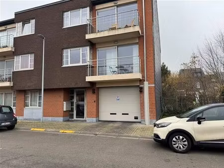 4 emplacements de parking en sous-sol