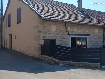 maison 3 pièces 80 m²