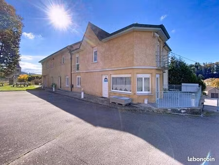 immeuble 20 pièces 640 m²