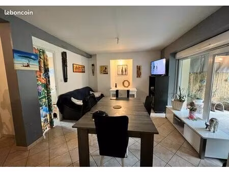 appartement 2 pièces  plein pied  vagney centre  terrasse et jardin