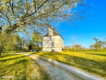 propriété 8 pièces 250 m²