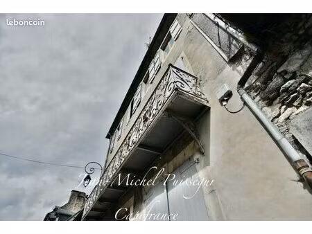 immeuble 10 pièces 220 m²