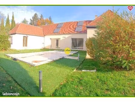 maison 8 pièces 159 m²