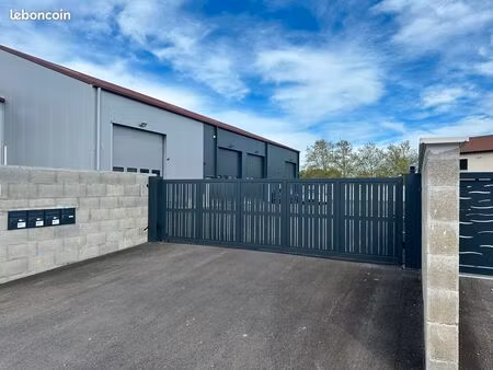 local d activité / local commercial/ entrepôt / box / bureaux / atelier