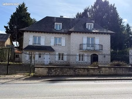 maison 3 niveaux pays de pompadour