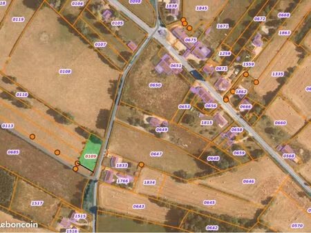 terrain sur la commune d’auxy (71400)