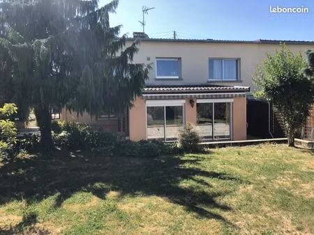 maison 6 pièces 165 m²
