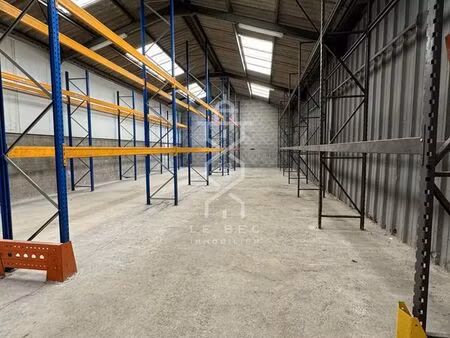 local 335 m² hennebont