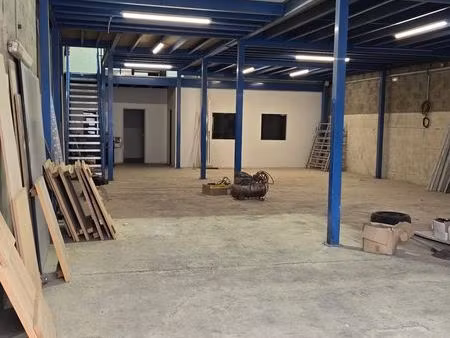 entrepôt  activité  stockage  bureaux 80 m²/250 m²/265 m²/330 m²
