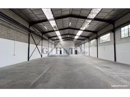 local industriel 670 m²