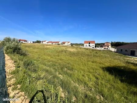 terrain 1 074 m² baudonvilliers
