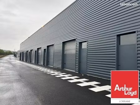 local d'activité 143 m²