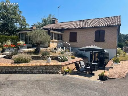 maison 5 pièces 201 m²