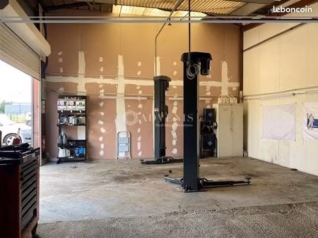 local d'activité 65 m²