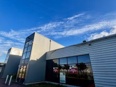 local 1048 m² lunéville