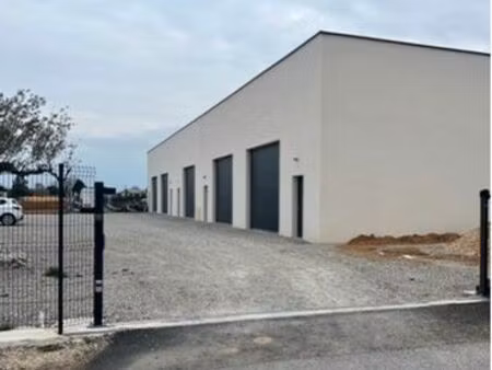 location local professionnel 130m2