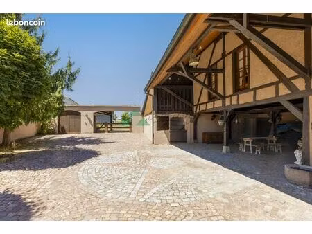 ferme 7 pièces 233 m²