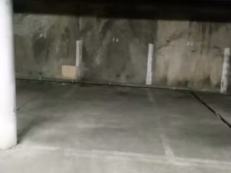parking sous-terrain à louer