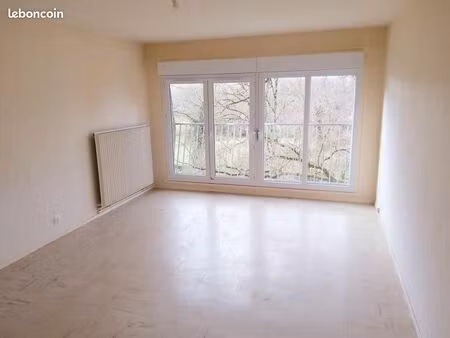 appartement 3 pièces 64 m²