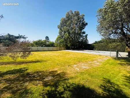 terrain 1 051 m² bayonne