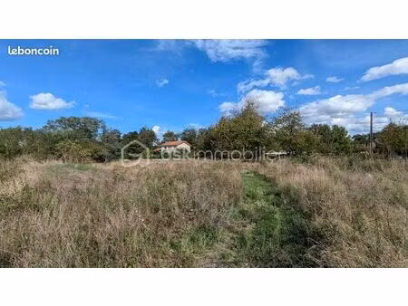 terrain 1 324 m² feurs