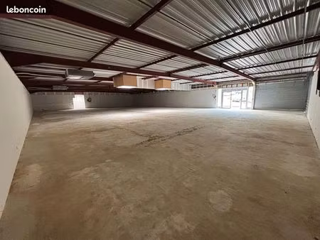 local 900 m² feytiat