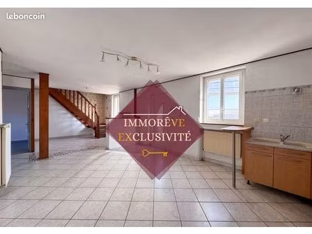 immeuble 7 pièces 145 m²