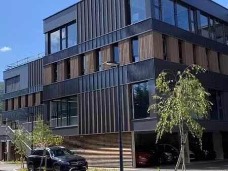 local commercial 80 m²