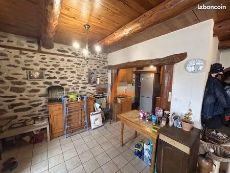 immeuble 185 m² saint-hostien