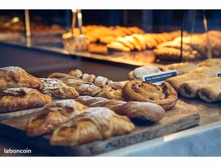 ? fonds de commerce boulangerie / snack – axe très passant – 8 km de rouen ◊ localisation 