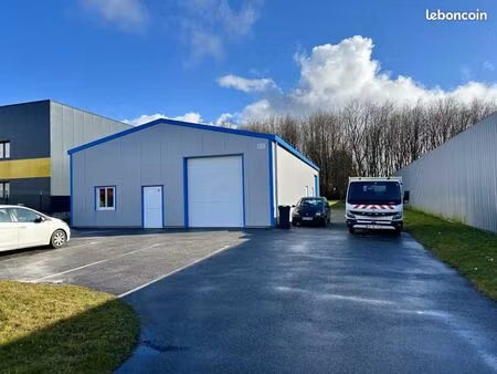 local d'activité 241 m²