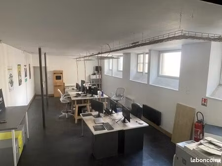 bureaux 210 m²