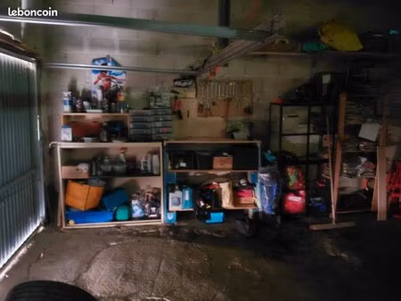 emplacement garage place moto